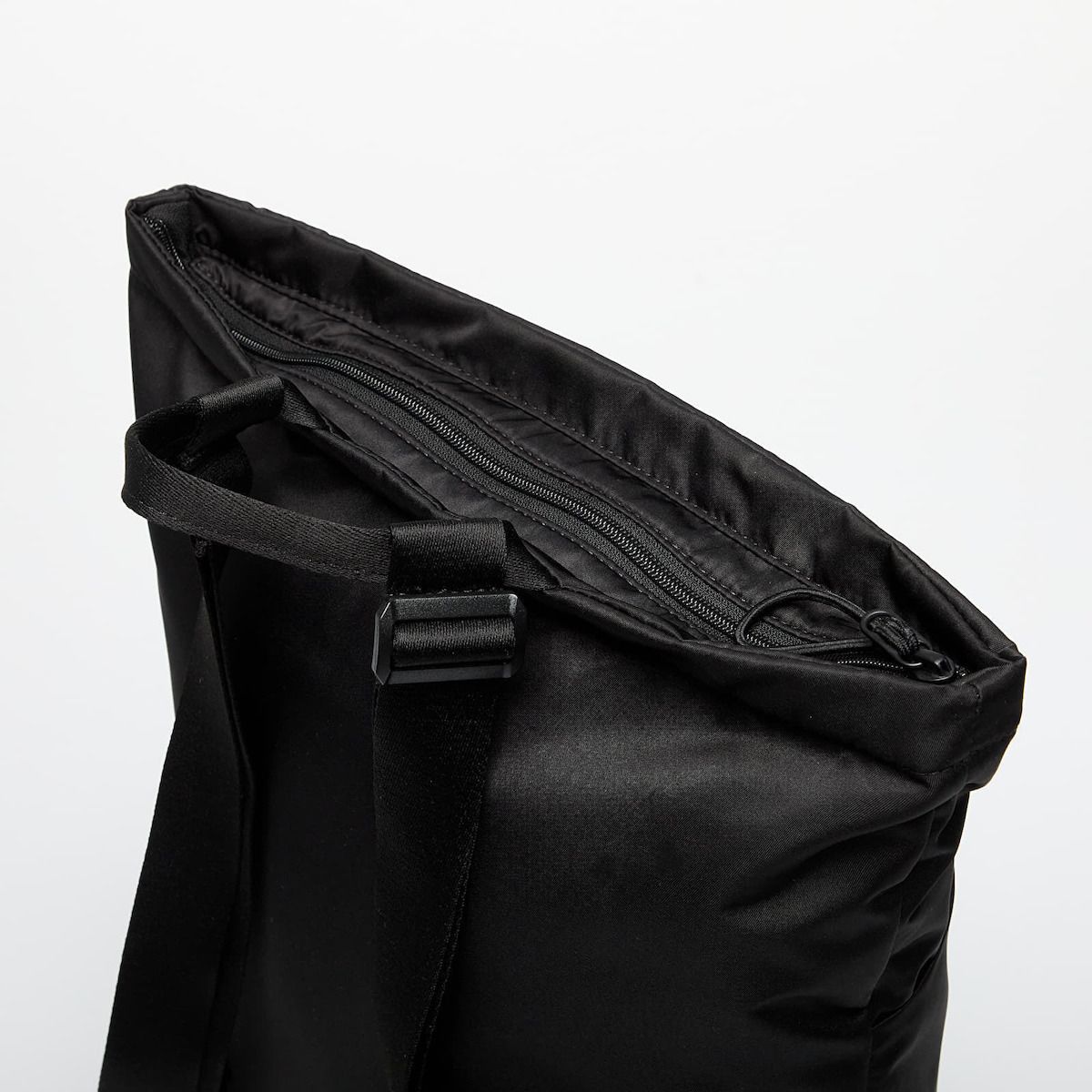 UNDER ARMOUR STUDIO LITE BACKPACK (1388909-001)