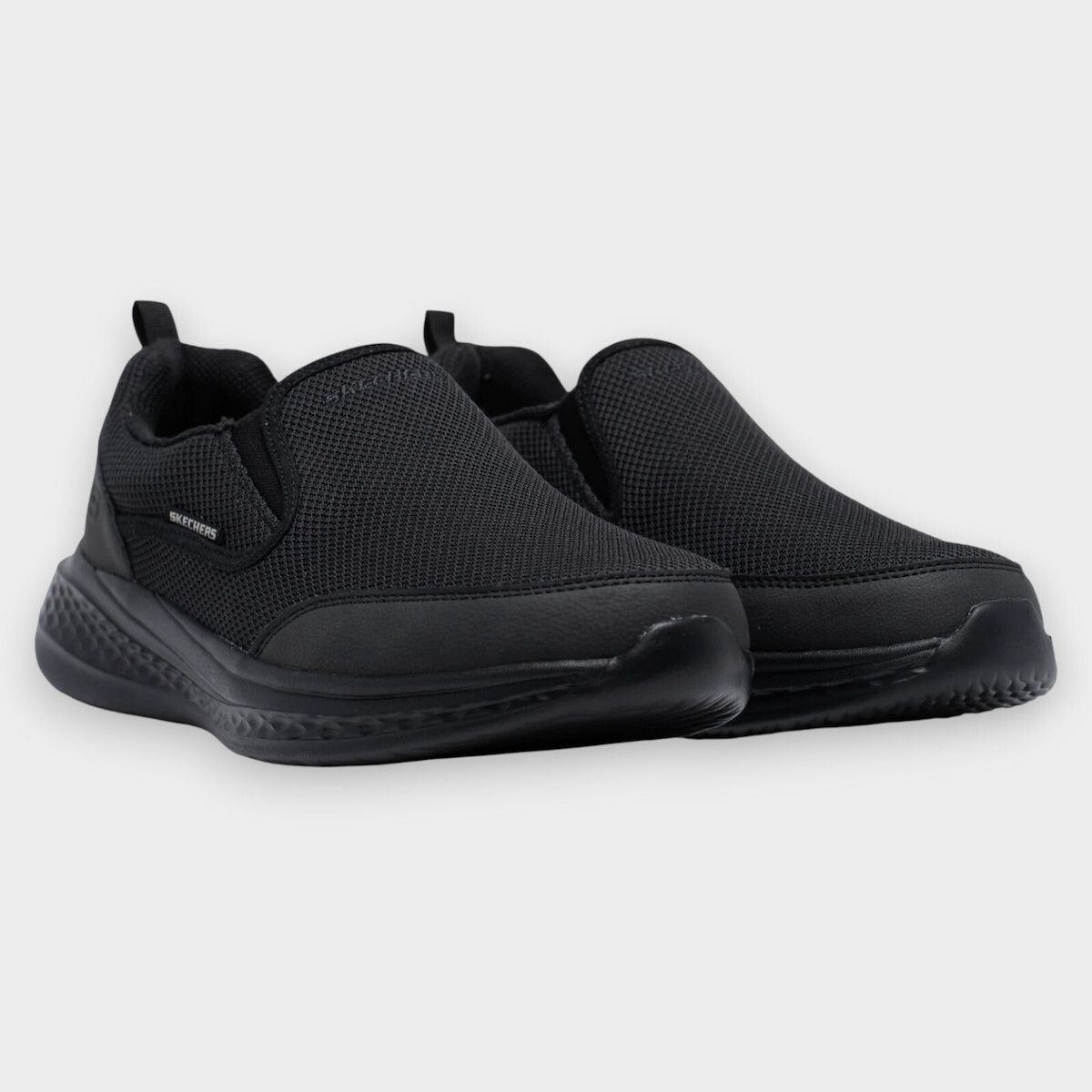 SKECHERS LUCAN (210808-BBK)