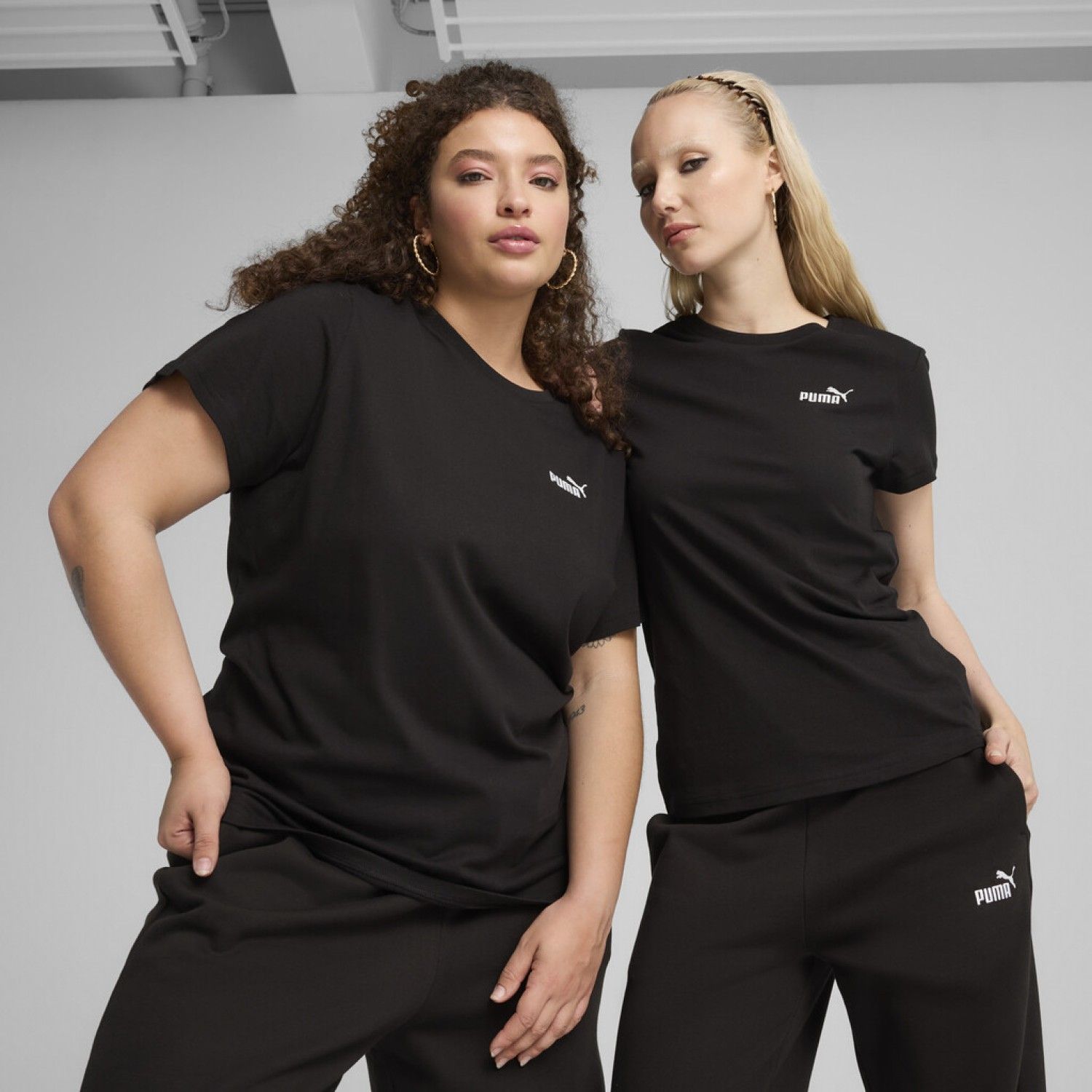 PUMA ESS SMALL LOGO TEE W (682372-01)