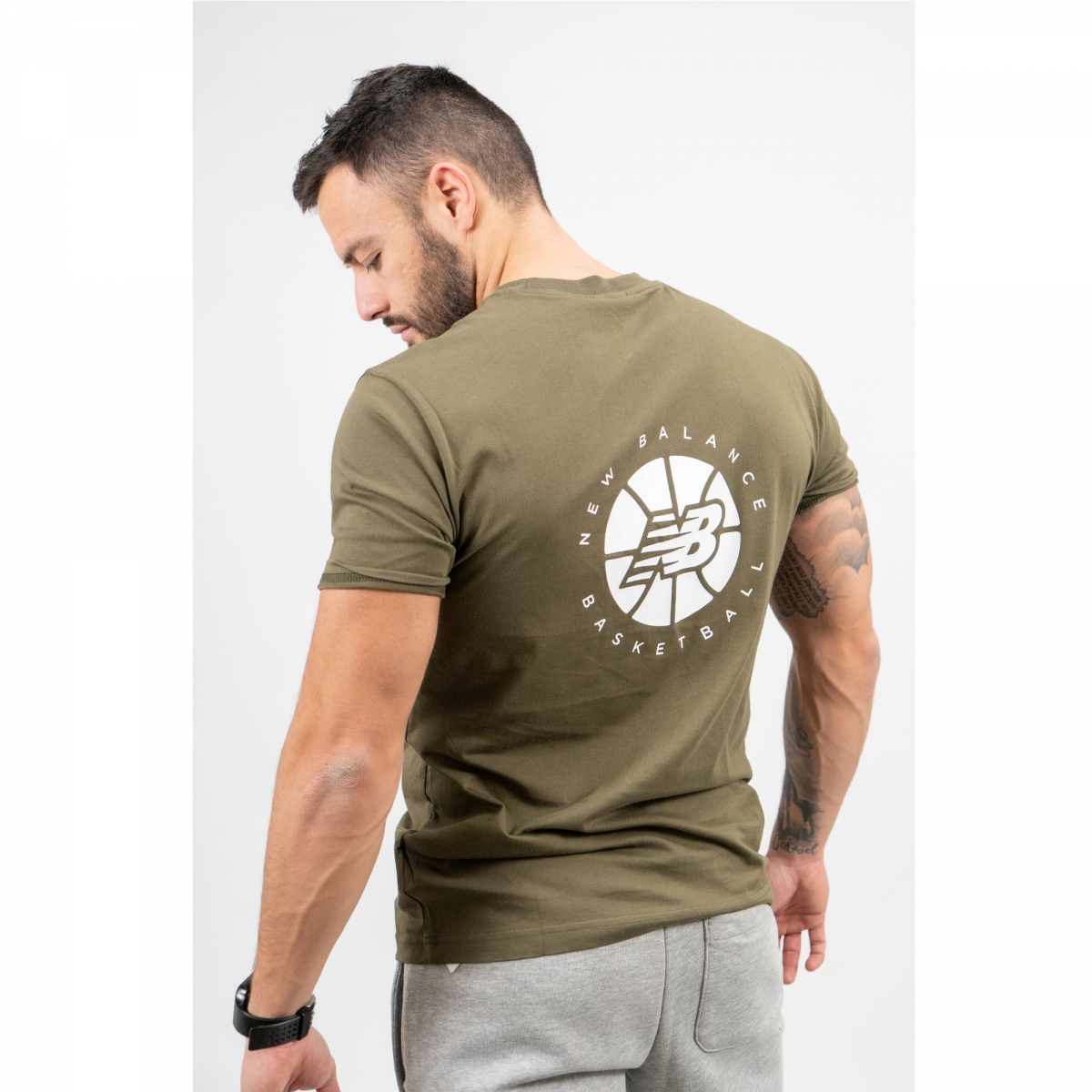 NEW BALANCE HOOPS ESS TEE (MT23582-DMO)