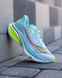 SAUCONY ENDORPHINE AZURA (S11070-124)