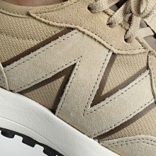 NEW BALANCE 327 CLASSIC (U327SWD)